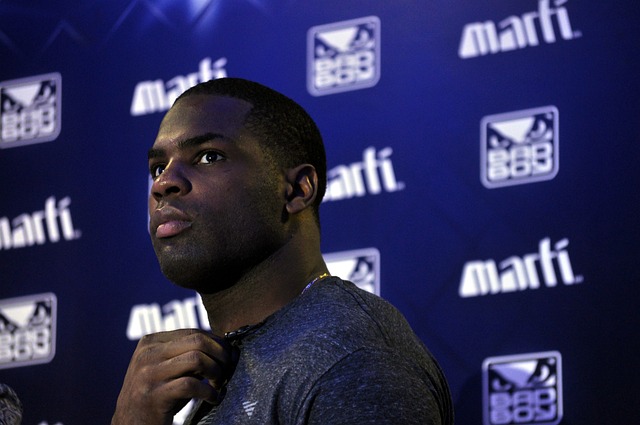 法兰克福主帅：战巴萨将面临苦战；必须集体对亚马尔进行防守